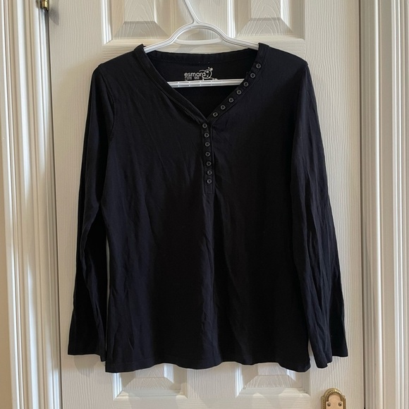 Black long sleeve vneck shirt - Picture 1 of 3